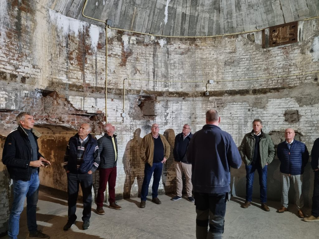 Sociëteit Intimus bezoekt fort Hoek van Holland